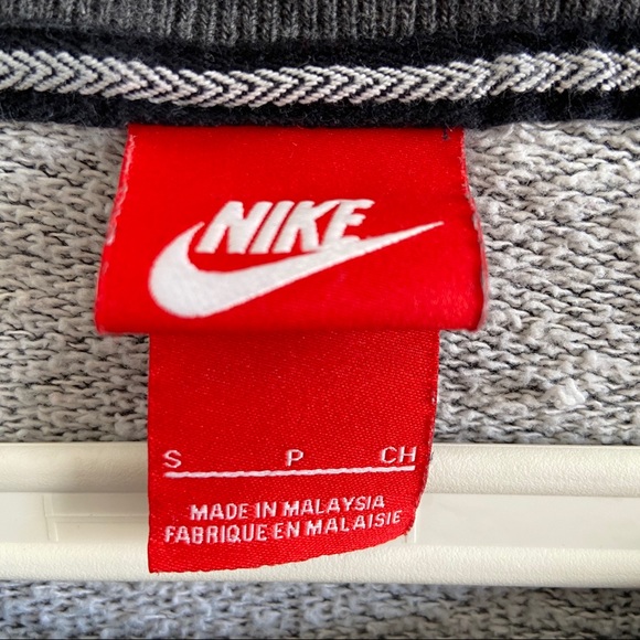Nike Vintage Grey Crewneck Sweatshirt - Picture 4 of 8